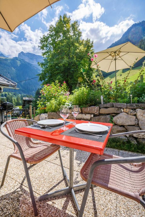 Guest House Du Grand Paradis - On Piste Champery Exterior photo